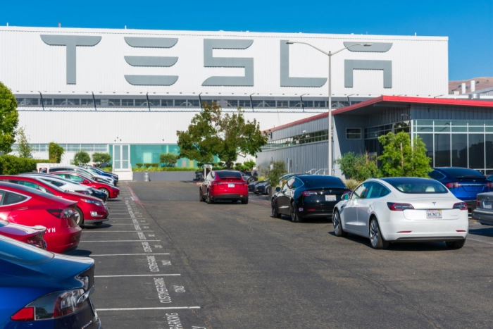 Илона Маска мучают плохие предчувствия, он сократит 10% рабочих мест в Tesla
