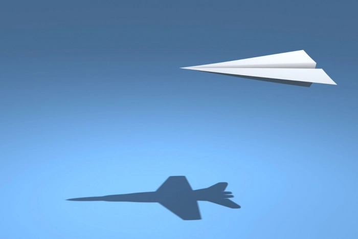 Бумажный самолетик от инженеров Boeing поставил мировой рекорд, пролетев 88,31 метра