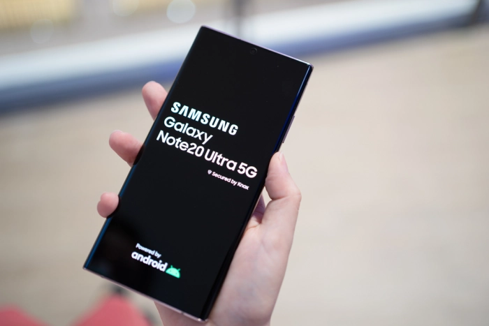 Флагман от Samsung не смог возглавить рейтинг смартфонов