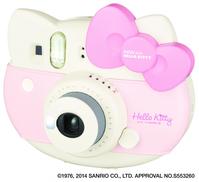 Fujiflm выпустила пленочный фотоаппарат Instax mini Hello Kitty