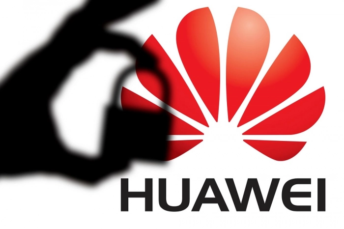 Подсанкционная Huawei купила в США автомобильные чипы, Джо Байдена жестко критикуют 