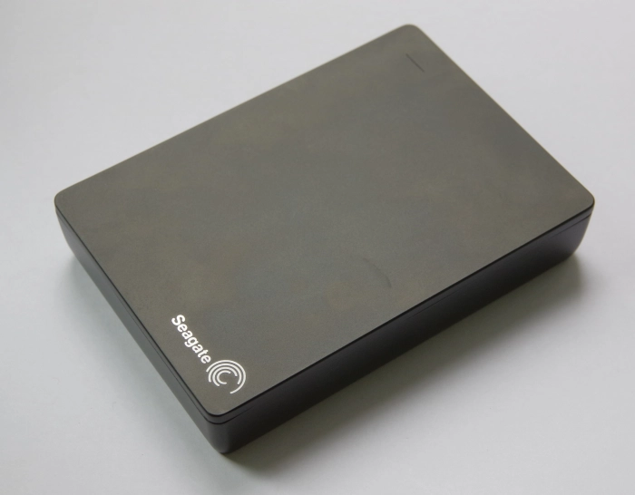 Seagate Backup Plus Fast: емкий как HDD, быстрый как SSD