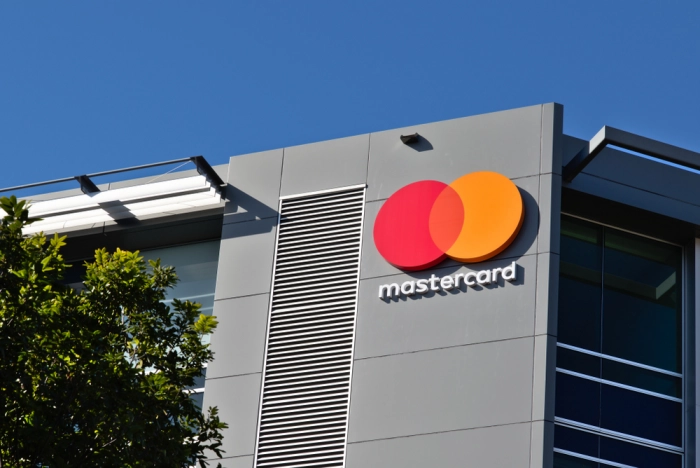 Mastercard решила отключить несколько российских банков от своей платежной сети
