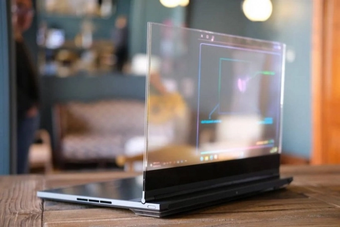 Ноутбук с прозрачным монитором от Lenovo. Рис. 1