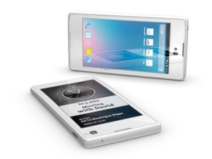 YotaPhone признан лучшим мобильным устройством CES 2013 