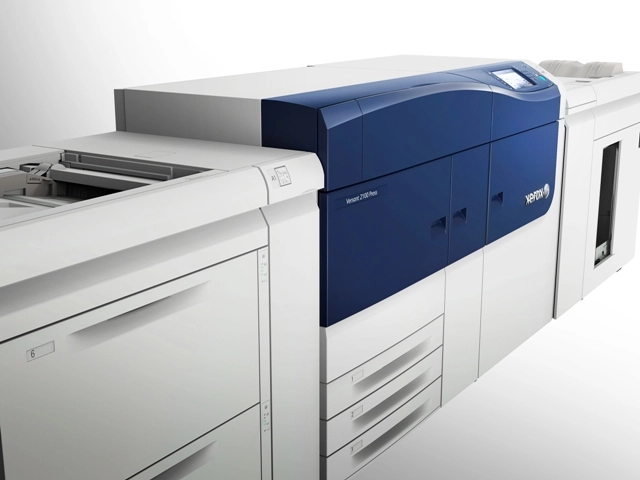 В УГАТУ установлена полноцветная ЦПМ Xerox Versant 2100 Press