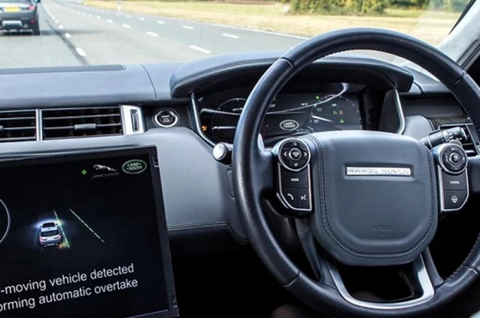 Водители беспилотных автомобилей смогут смотреть фильмы на автомагистралях Великобритании