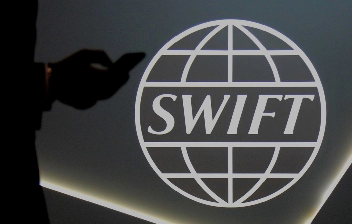 Россию предлагают «выгнать» из SWIFT. Что будет с банковской системой РФ?