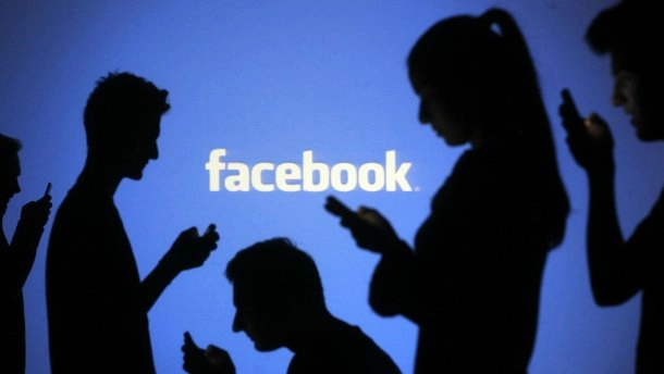 Facebook объявил войну тестам и другим приложениям