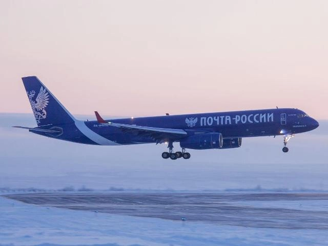 Почта России открыла регулярные авиарейсы из Китая на собственных самолетах ТУ-204