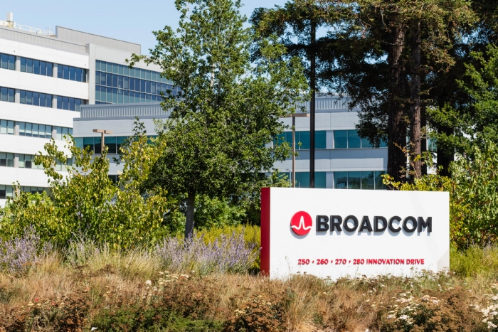 Broadcom продает часть бизнеса, приносившего $2,2 млрд