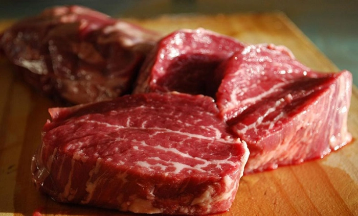 Цена бургера из лабораторного мяса может снизиться с $330 тысяч до $10