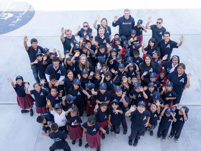 Фонд Acronis Foundation открывает школу в Нуэво-Чимботе, Перу