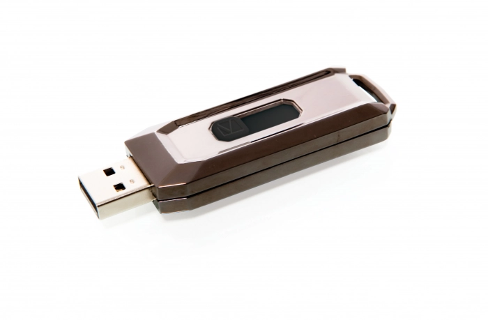 Verbatim Executive USB Drive: скорость и строгость