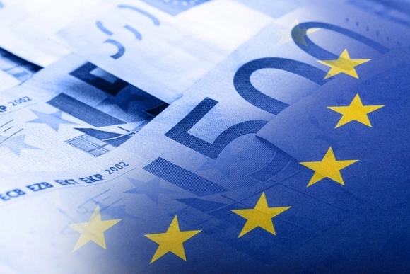 Еврокомиссар: ЕС надо инвестировать в IT-инфраструктуру порядка $800 млрд