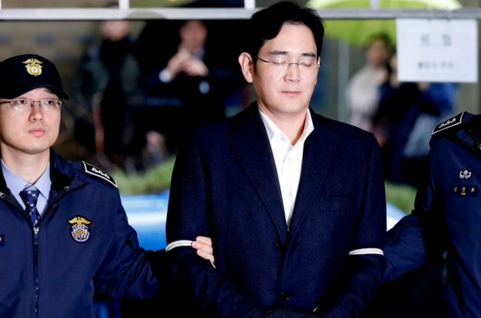 Глава Samsung снова в суде, в августе его освободили по УДО, и вот опять