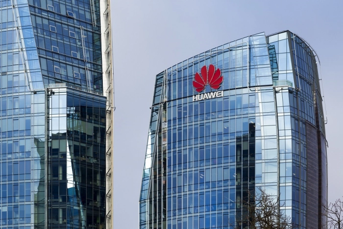 Huawei вкладывает в R&D чудовищные суммы