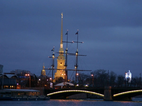 Санкт-Петербург: экспортеры ПО и инвесторы в создание ЦОДов получат налоговые льготы