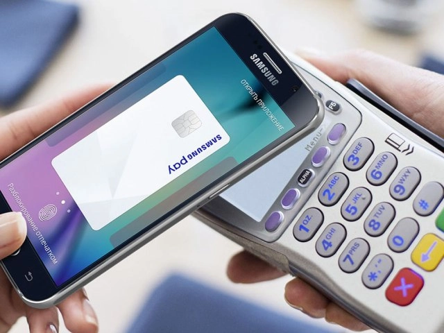 Через Samsung Pay в "Альфа-банке" проходит 658 платежей в день