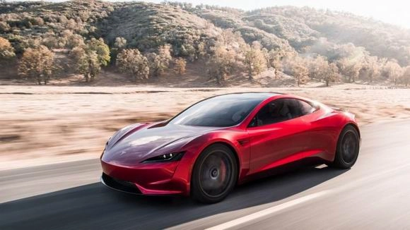 Новый спортивный электромобиль Tesla