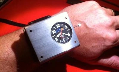 Наручные атомные часы от стартапа Bathys