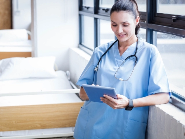 SAP Health Engagement позволяет поддерживать связь между врачами и пациентами