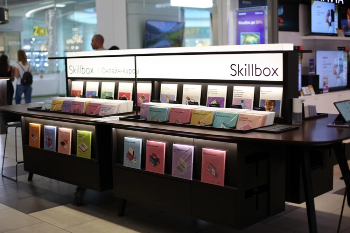 Skillbox открыла офлайн-точки продаж и дистрибуции в ТЦ