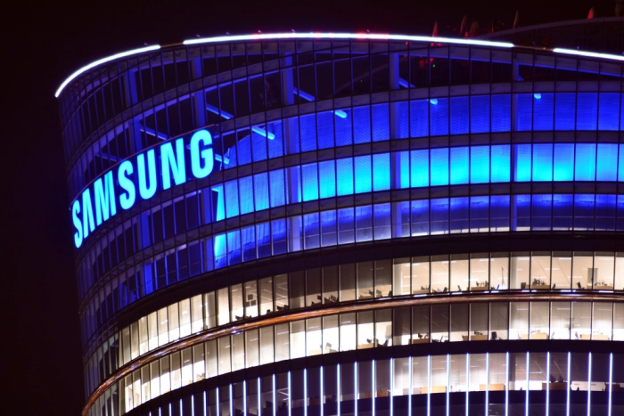 Samsung просит освободить 700 инженеров от карантина