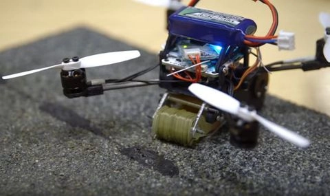 FlyCroTug: осы стали прототипом крошечных беспилотников, способных перемещать тяжелые грузы