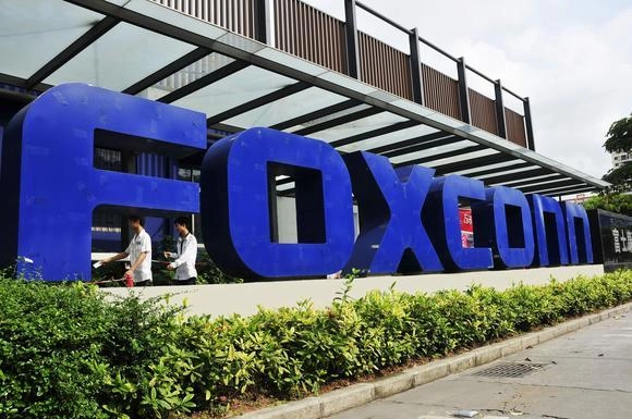 Foxconn сокращает в Китае 50 000 рабочих мест