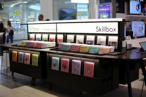 
		
			Skillbox открыла офлайн-точки продаж и дистрибуции в ТЦ		
		