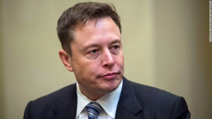 Илон Маск лишился должности председателя совета директоров Tesla и выплатит штраф