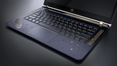 Ноутбуки HP Artistry покрыты золотом 18 карат и бриллиантами. Рис. 1
