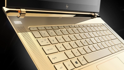 Ноутбуки HP Artistry покрыты золотом 18 карат и бриллиантами. Рис. 2