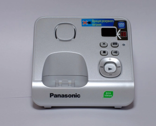 Panasonic KX-TG6721: телефон с функцией резервного питания. Рис. 1
