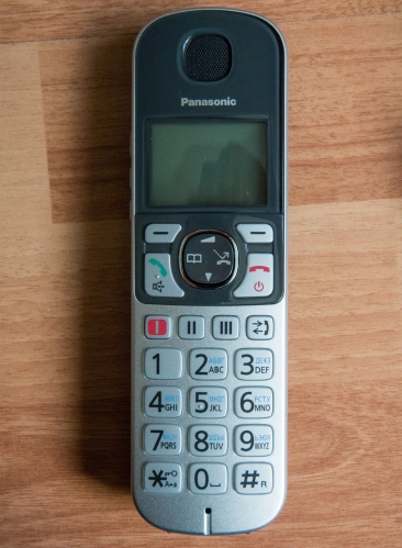 Panasonic KX-TGE510RU: телефония для старших. Рис. 4