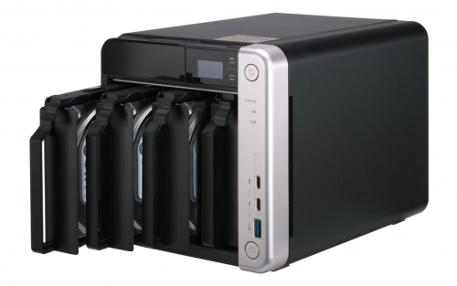 QNAP TS-453BT3: NAS для видеомонтажера. Рис. 1