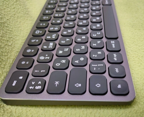 Satechi Compact Backlit Bluetooth Keyboard: маковый свет. Рис. 2