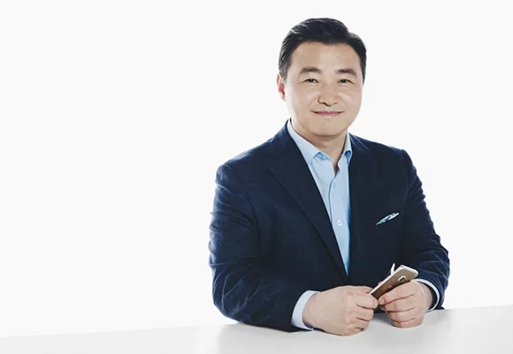 Samsung назначила Ро Тхэ Муна директором мобильного подразделения. Рис. 1