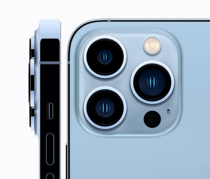iPhone 13: уменьшенная «челка», диагональная камера и мощный аккумулятор. Рис. 3